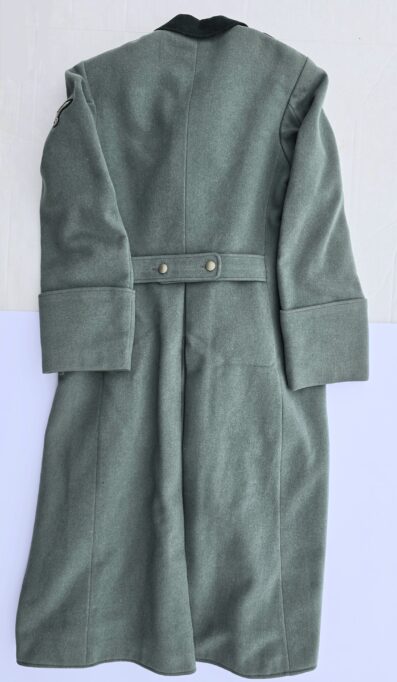 Striking Waffen-SS Medical Officer's Mantel - Image 17