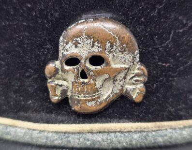 Stunning Waffen-SS Officer's Crusher Cap - Image 5