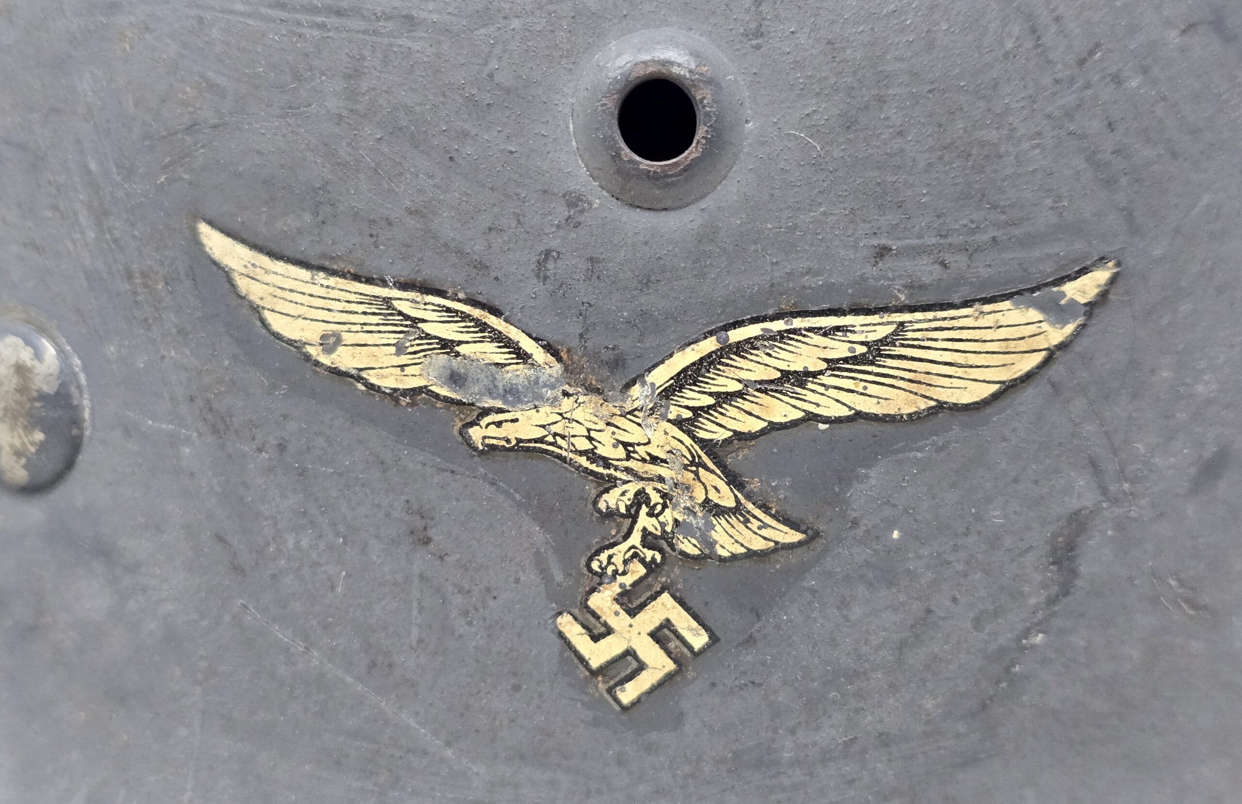 Large Luftwaffe M35 Helmet by Quist - Image 2