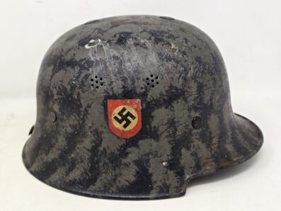 "Volksturmer Kriegsende" (war's end) Camouflage Helmet - Image 8
