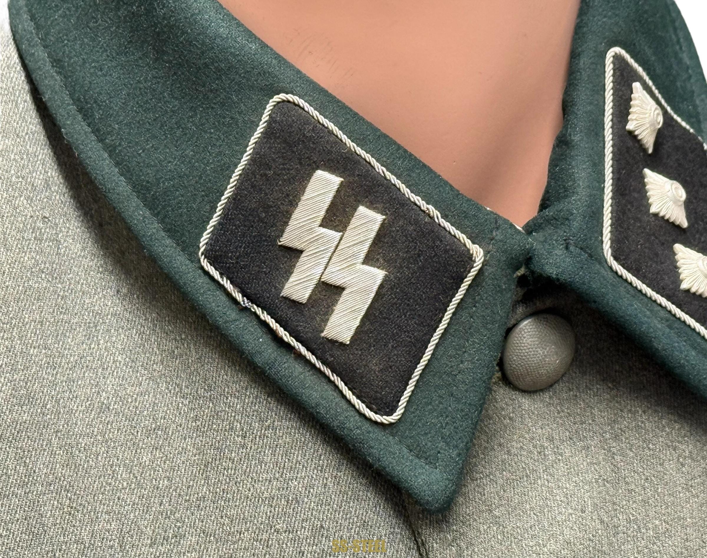 SS-Untersturmführer Officer Uniform Tunic, Highly Decorated - Image 7