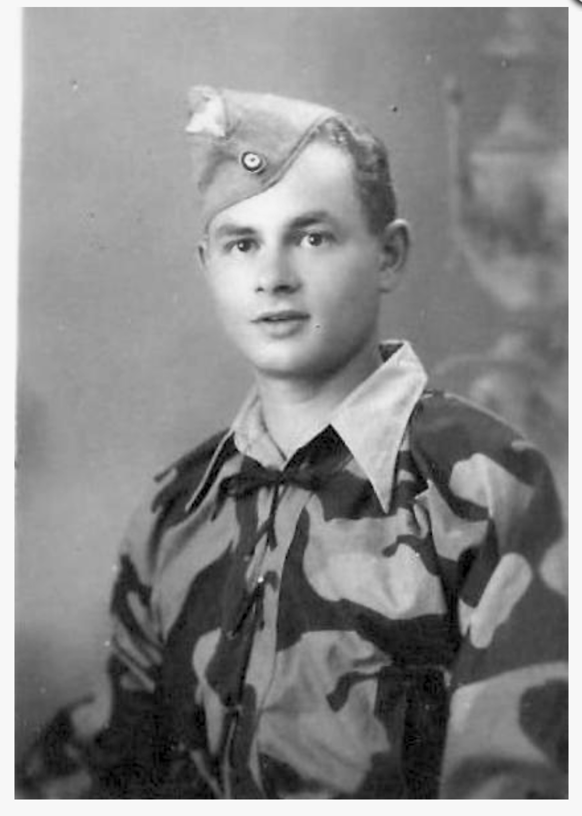 Outstanding Italian Camo Smock - Image 16