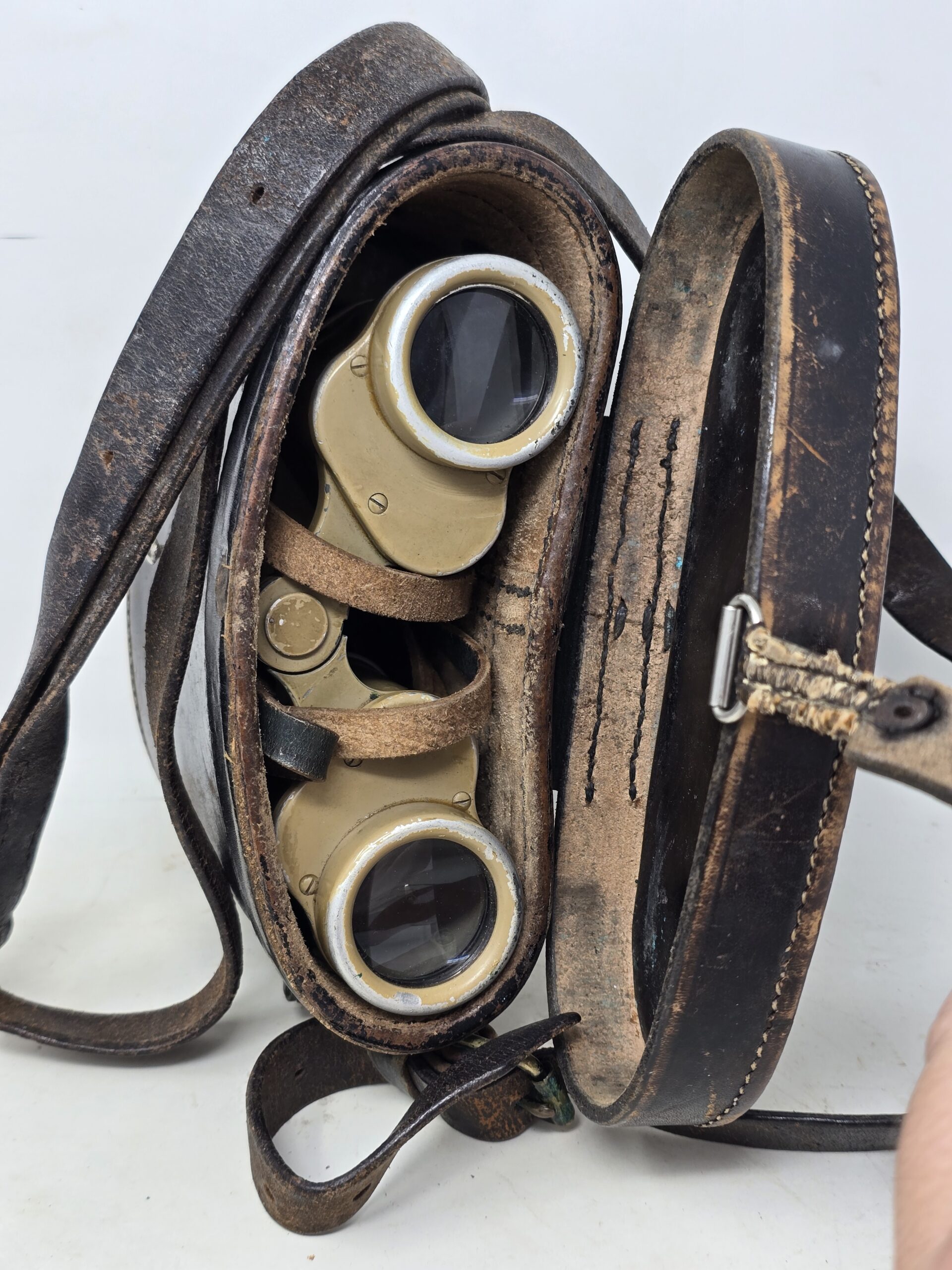 German WWII Tropical Tan Camouflage Binoculars, Vet Bringback - Image 9