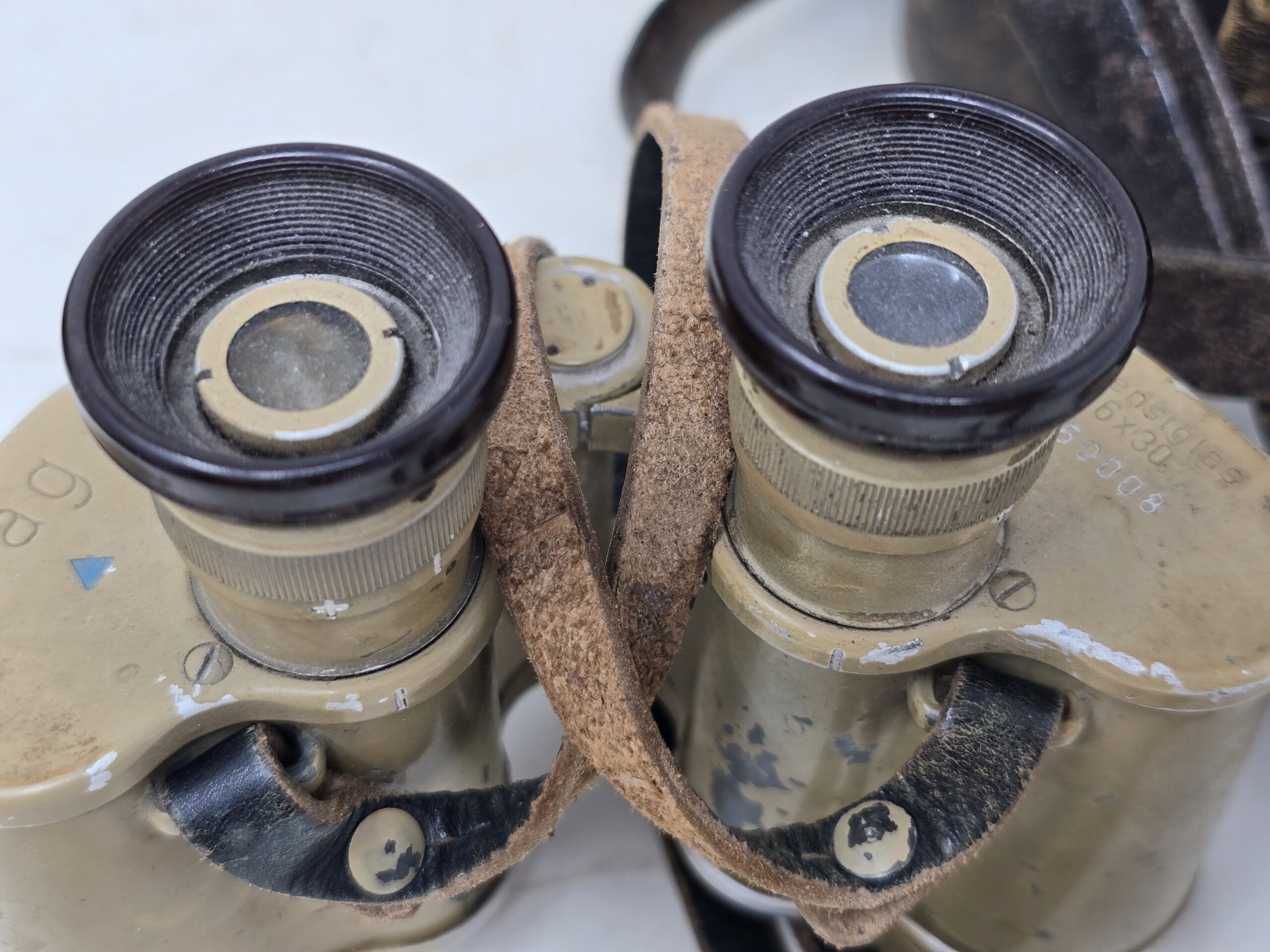 German WWII Tropical Tan Camouflage Binoculars, Vet Bringback - Image 5