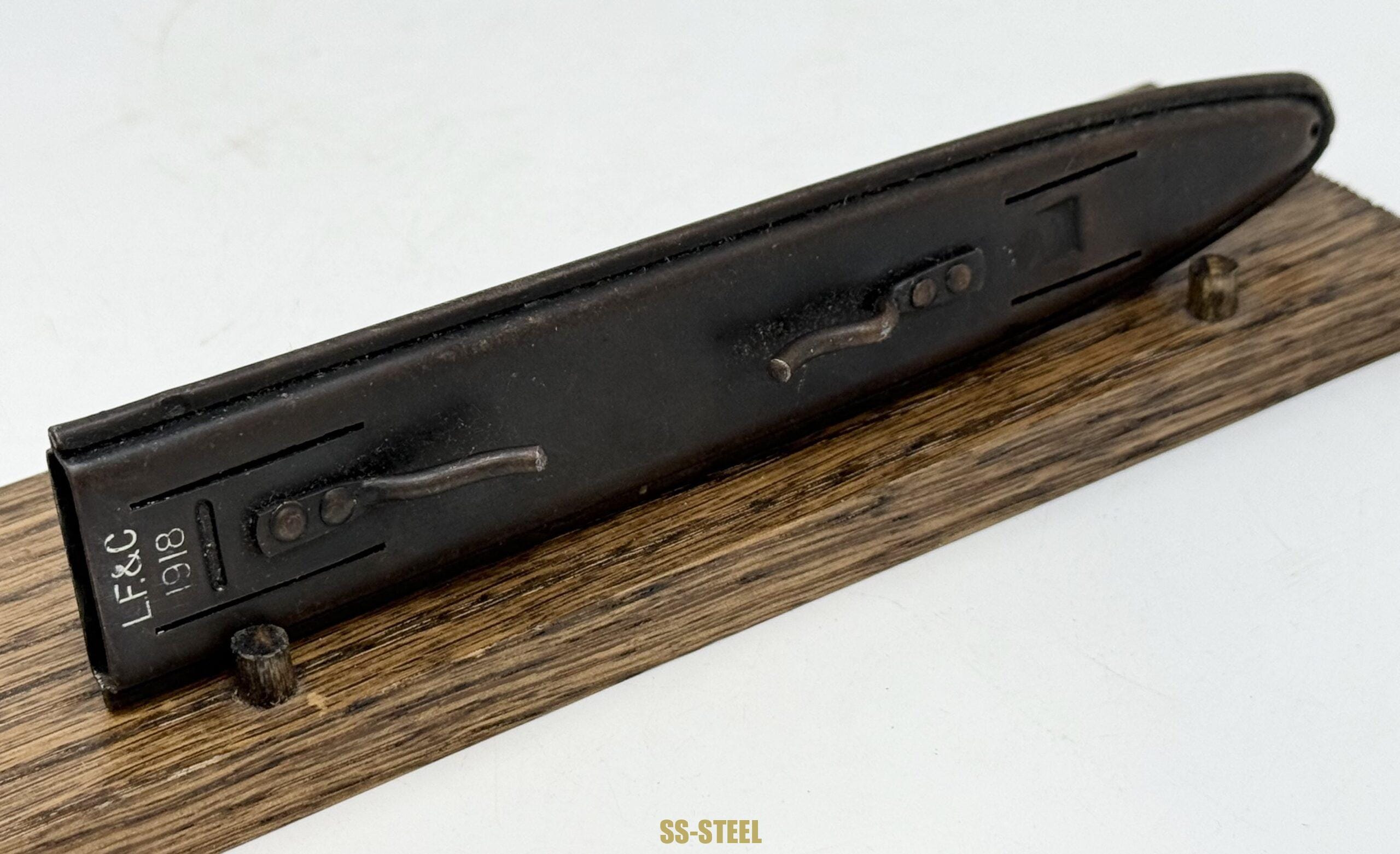 US 1918 LF&C Trench Knuckle Knife - Image 15