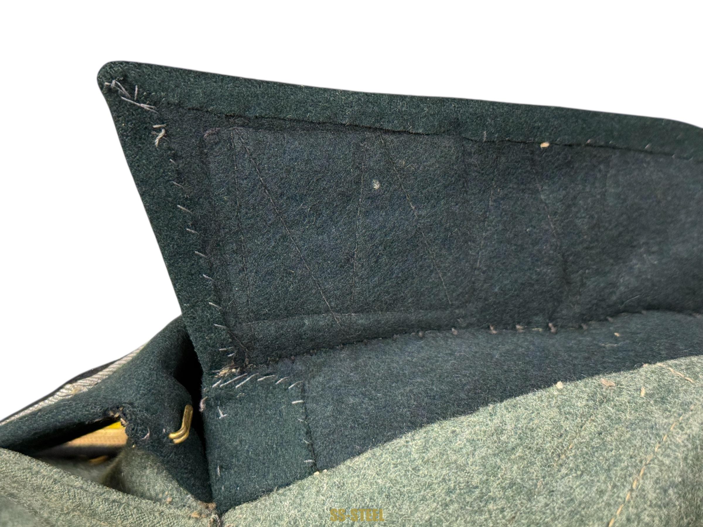 SS-Totenkopf Untersturmführer Combat Tunic - Image 10