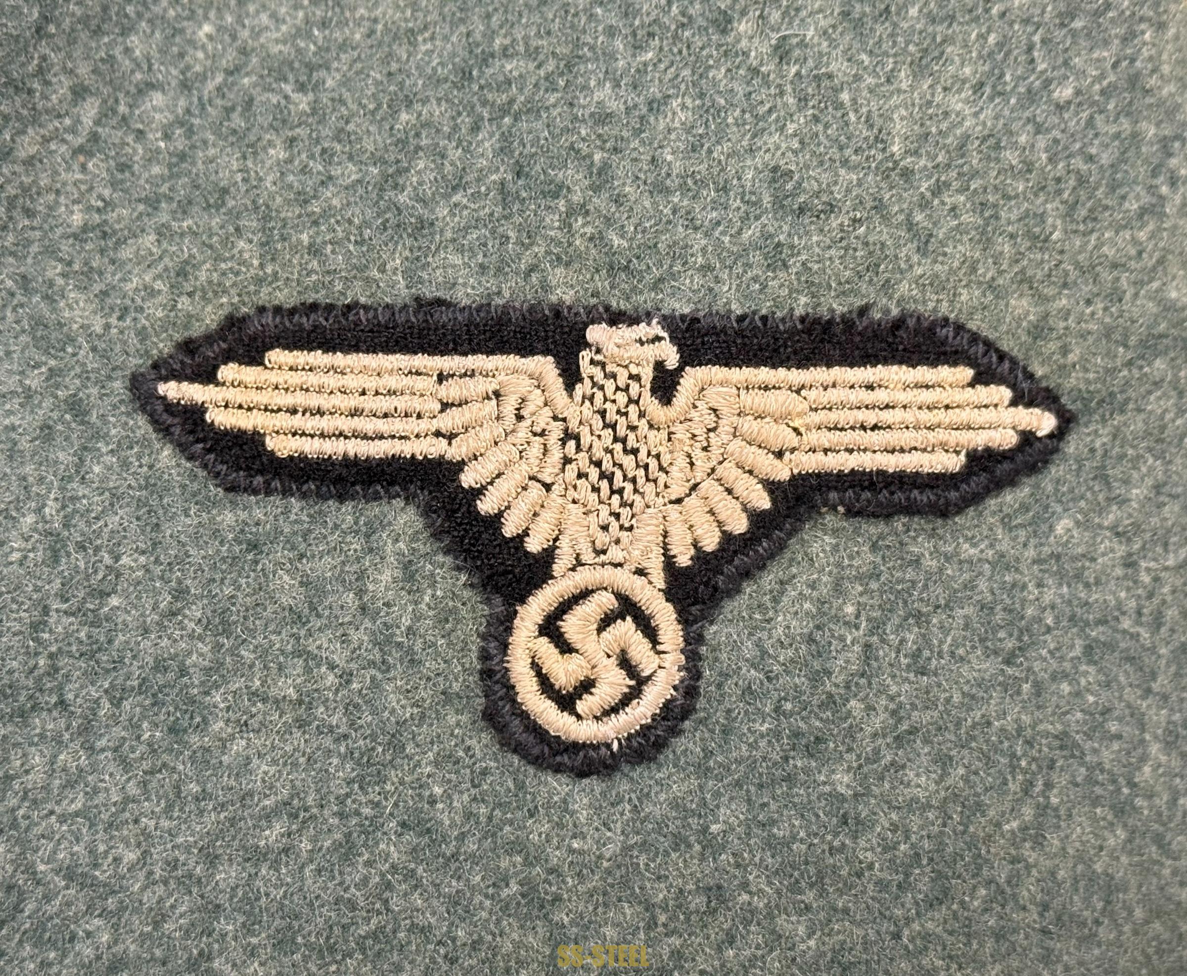 SS-Totenkopf Untersturmführer Combat Tunic - Image 14