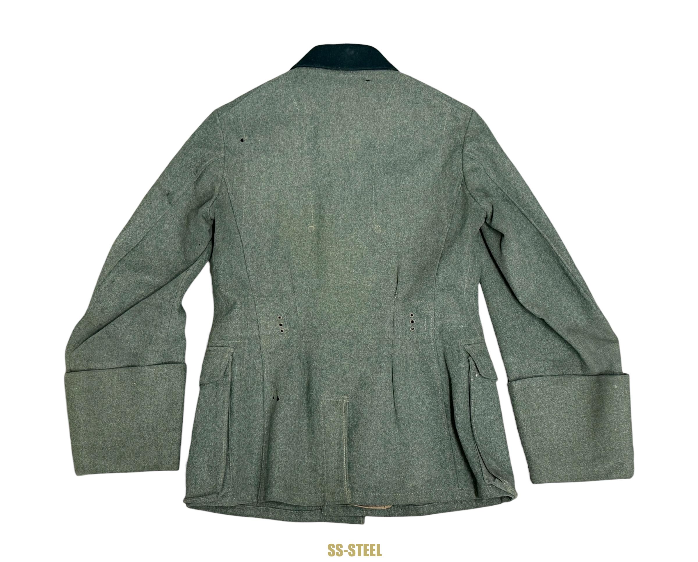 SS-Totenkopf Untersturmführer Combat Tunic - Image 17