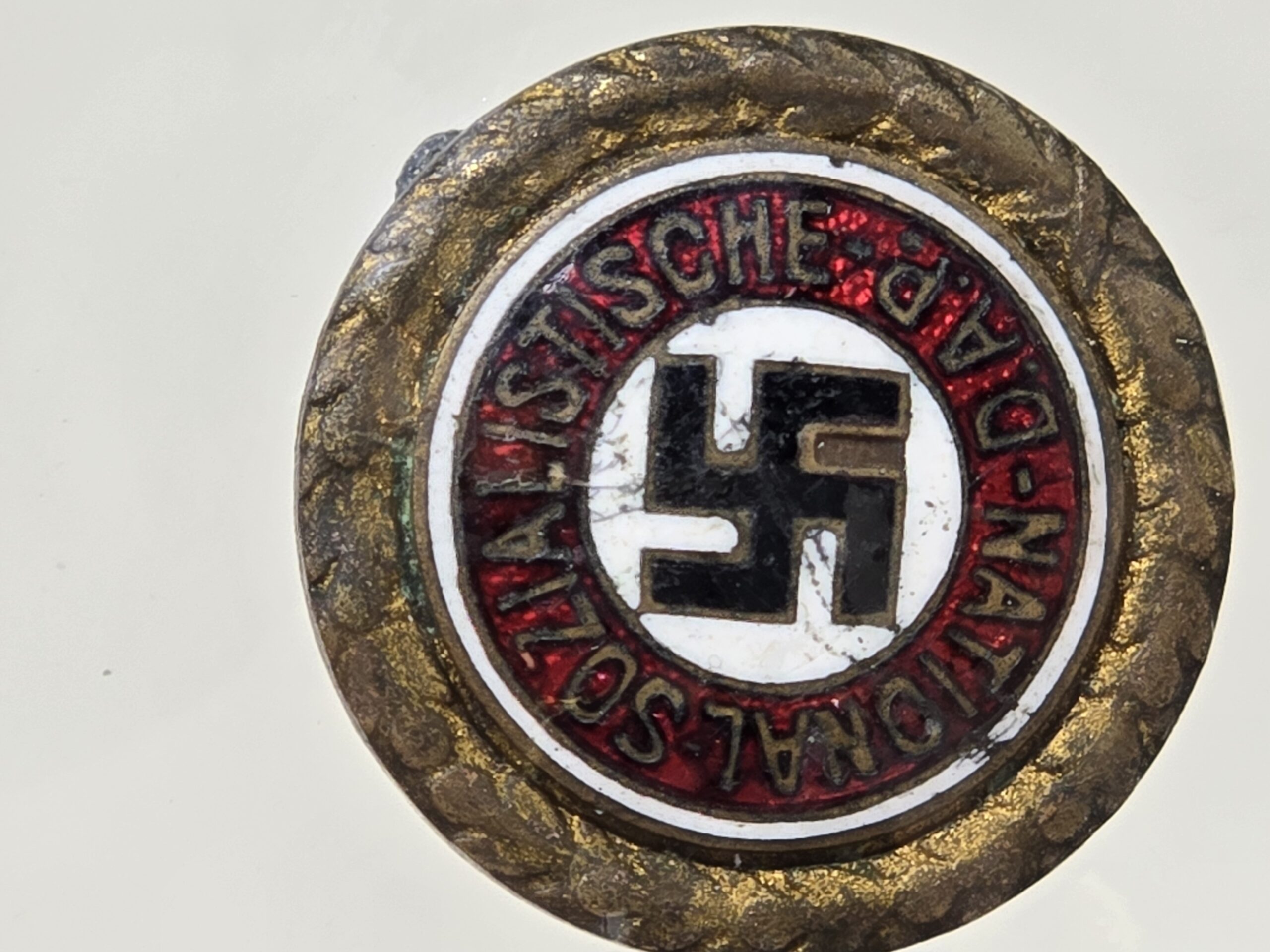 SS Member Attributed Gold Party Badge - Image 4