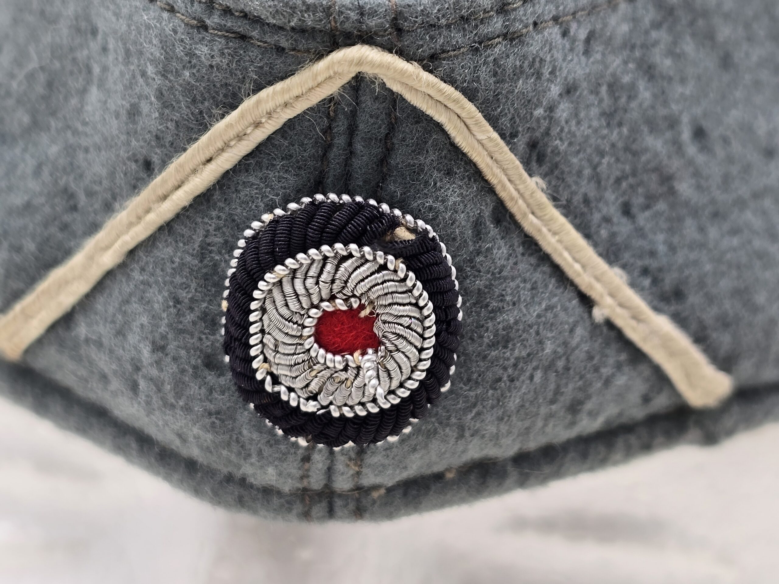 HOLD (m.b.) Heer Officer's Schiffchen by Erel - Image 3