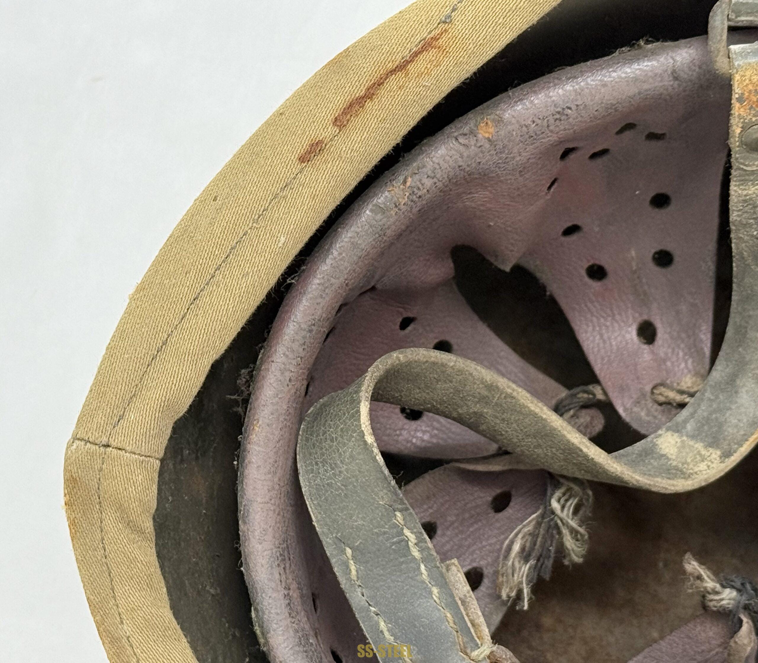 Italian M33 Helmet With Tan Camo Cover - Image 14