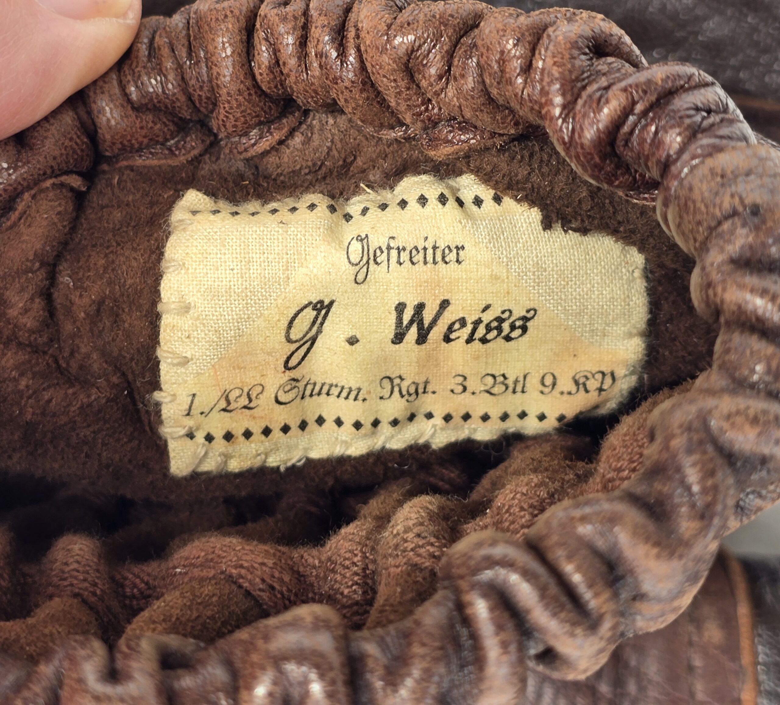 Named Fallschirmjäger Gauntlets - Image 2