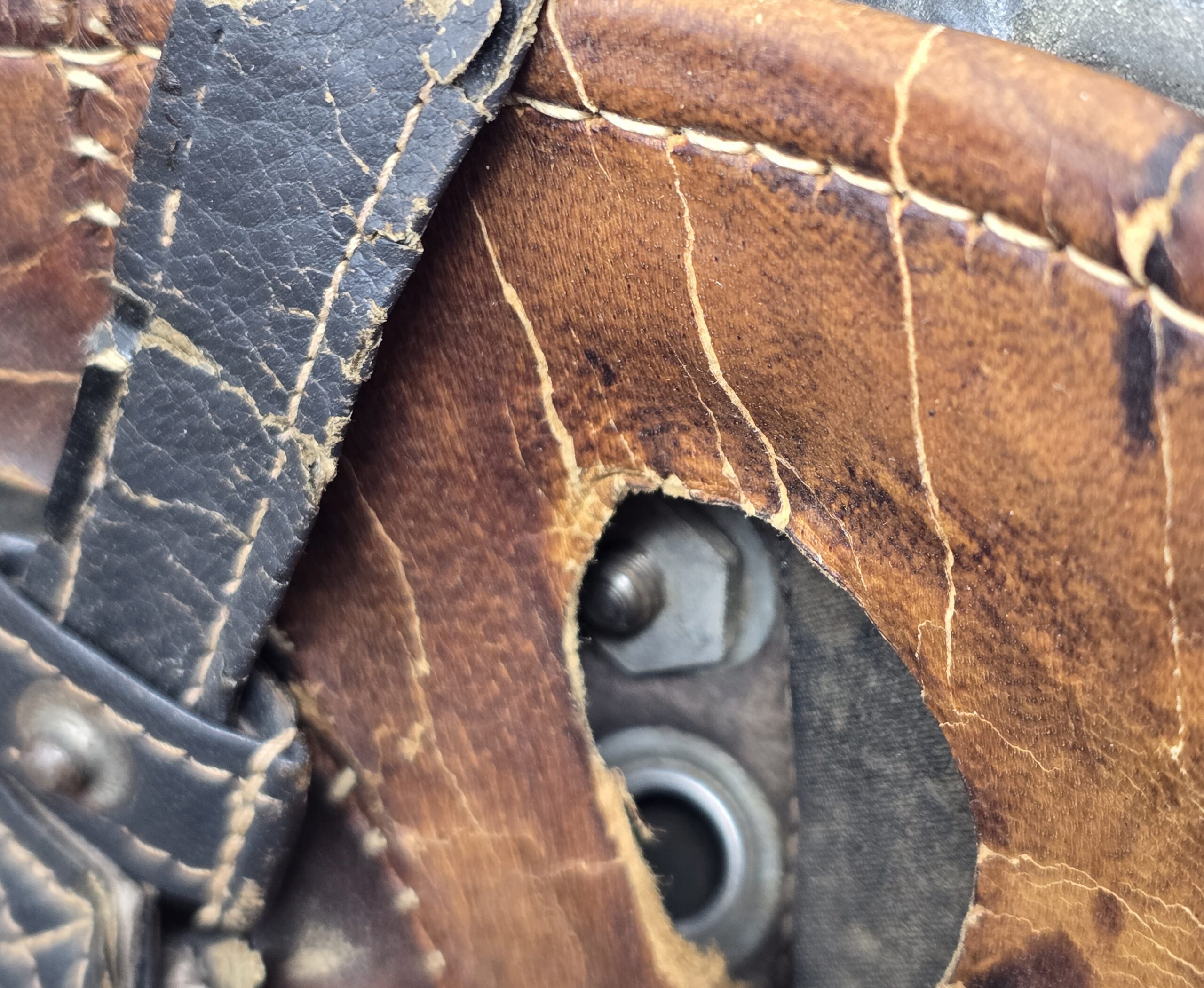 Late War M38 FJ Helmet, K.I.A. Souvenir - Image 9
