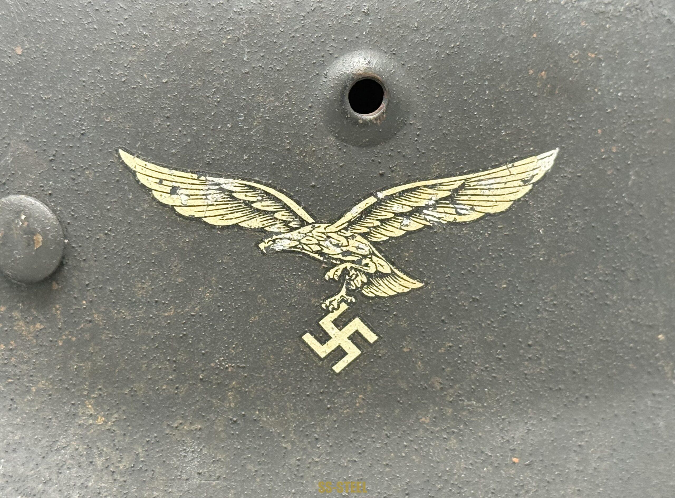 Luftwaffe M42 Single Decal Helmet - Image 9