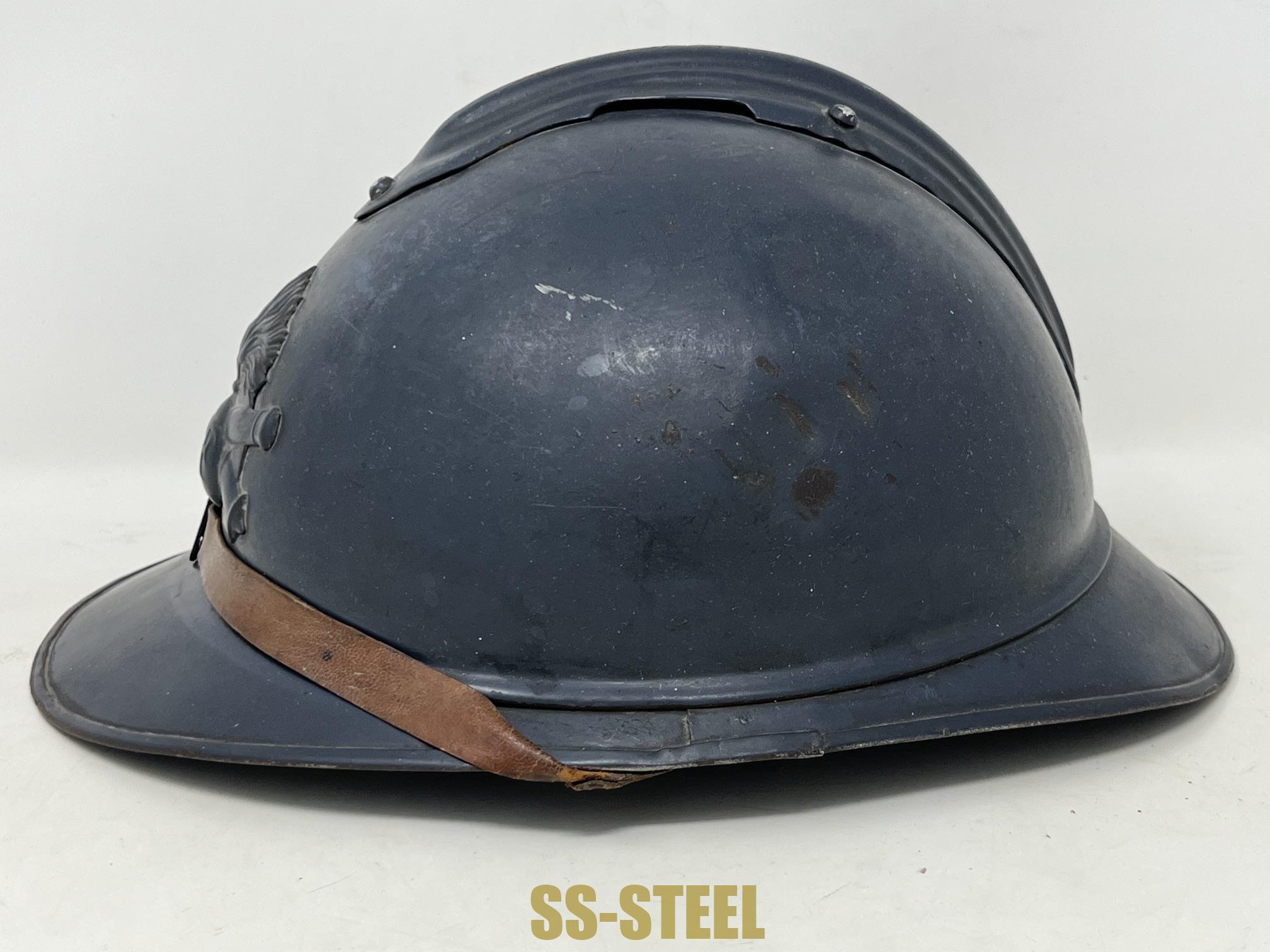 French 1915 Adrian Helmet for Infantry - Image 4