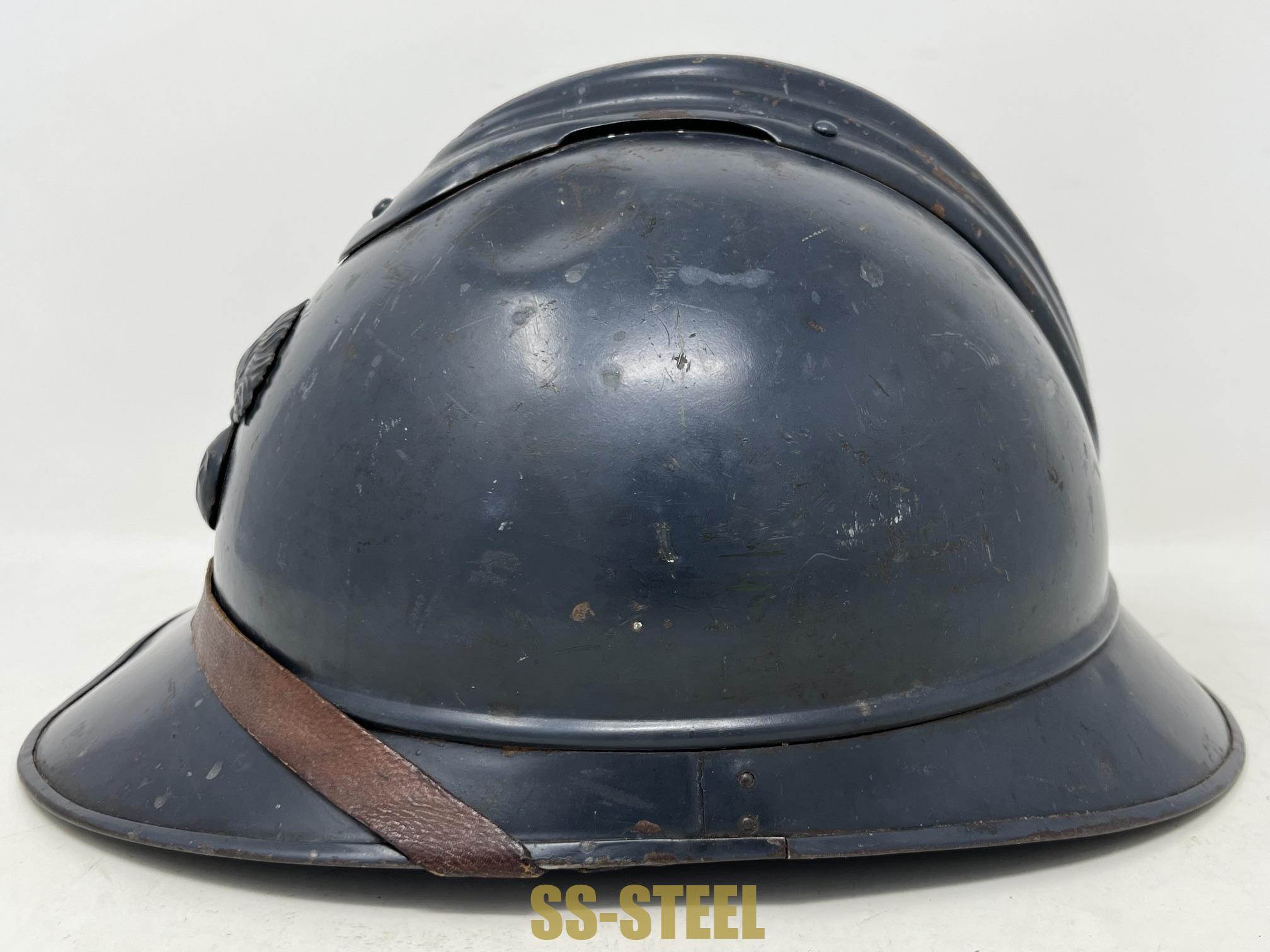 French 1915 Adrian Helmet for Infantry - Image 5