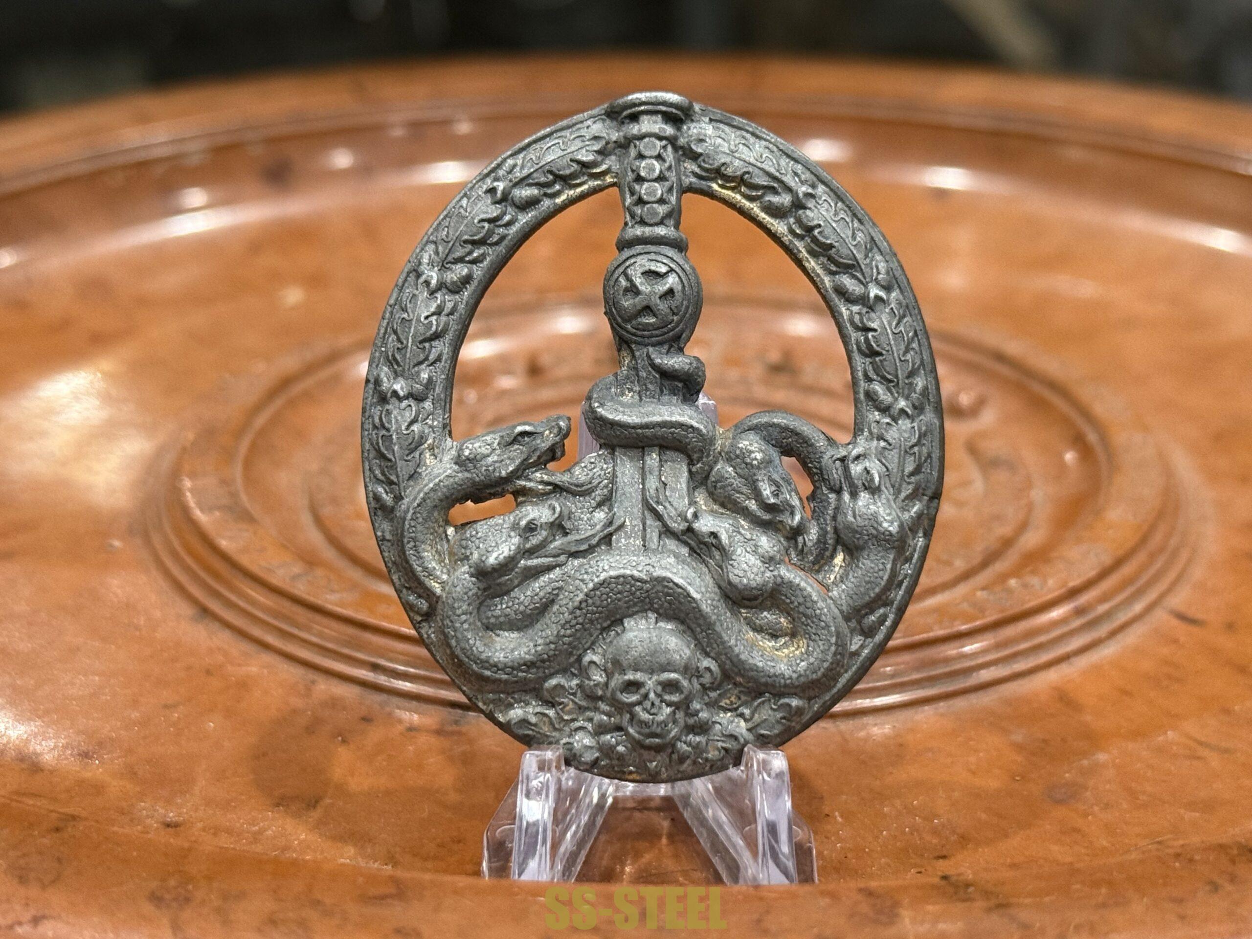 Anti-Partisan Badge in GOLD - Image 2