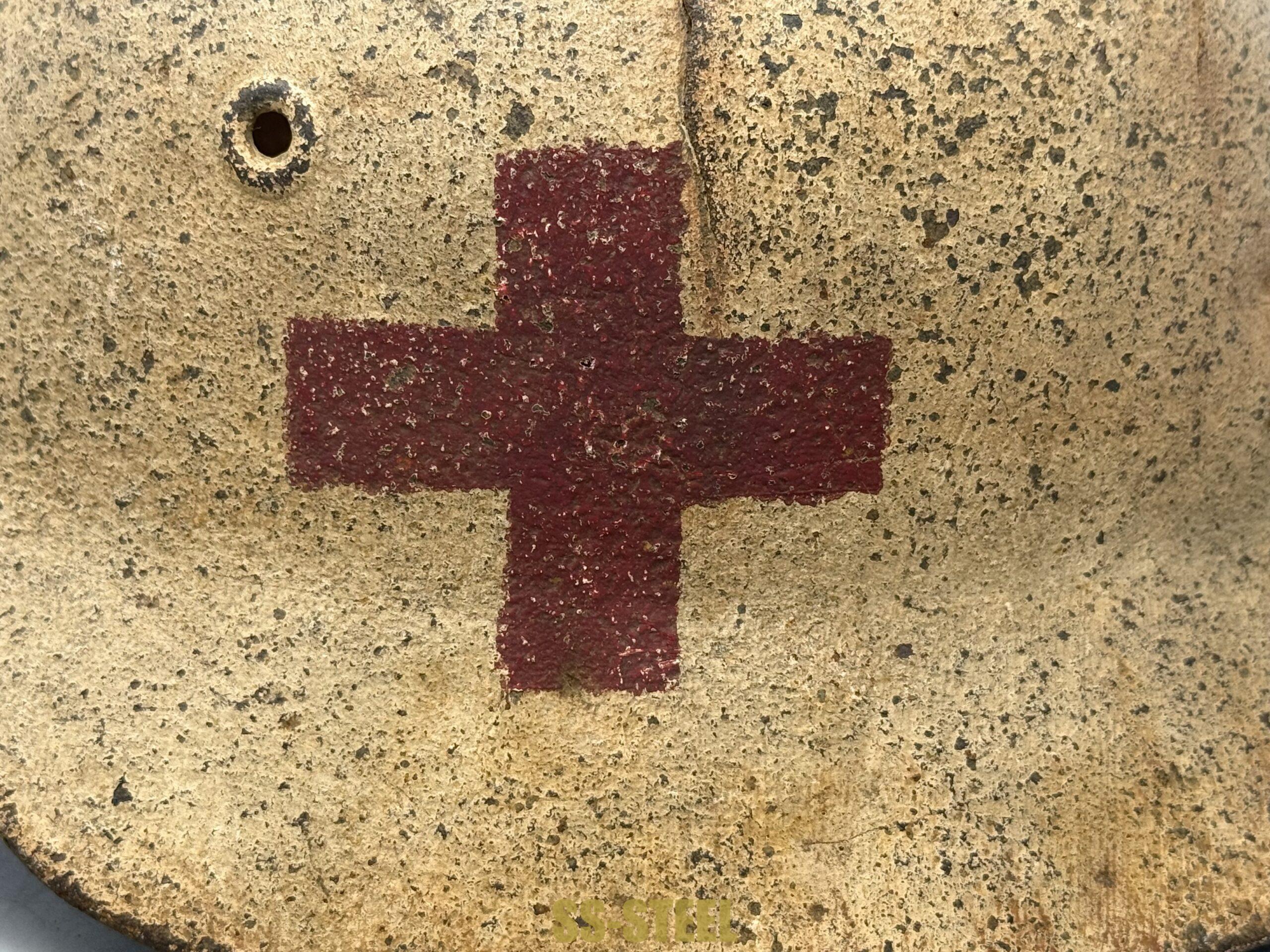M40 Medic Helmet-BATTLE DAMAGE - Image 11