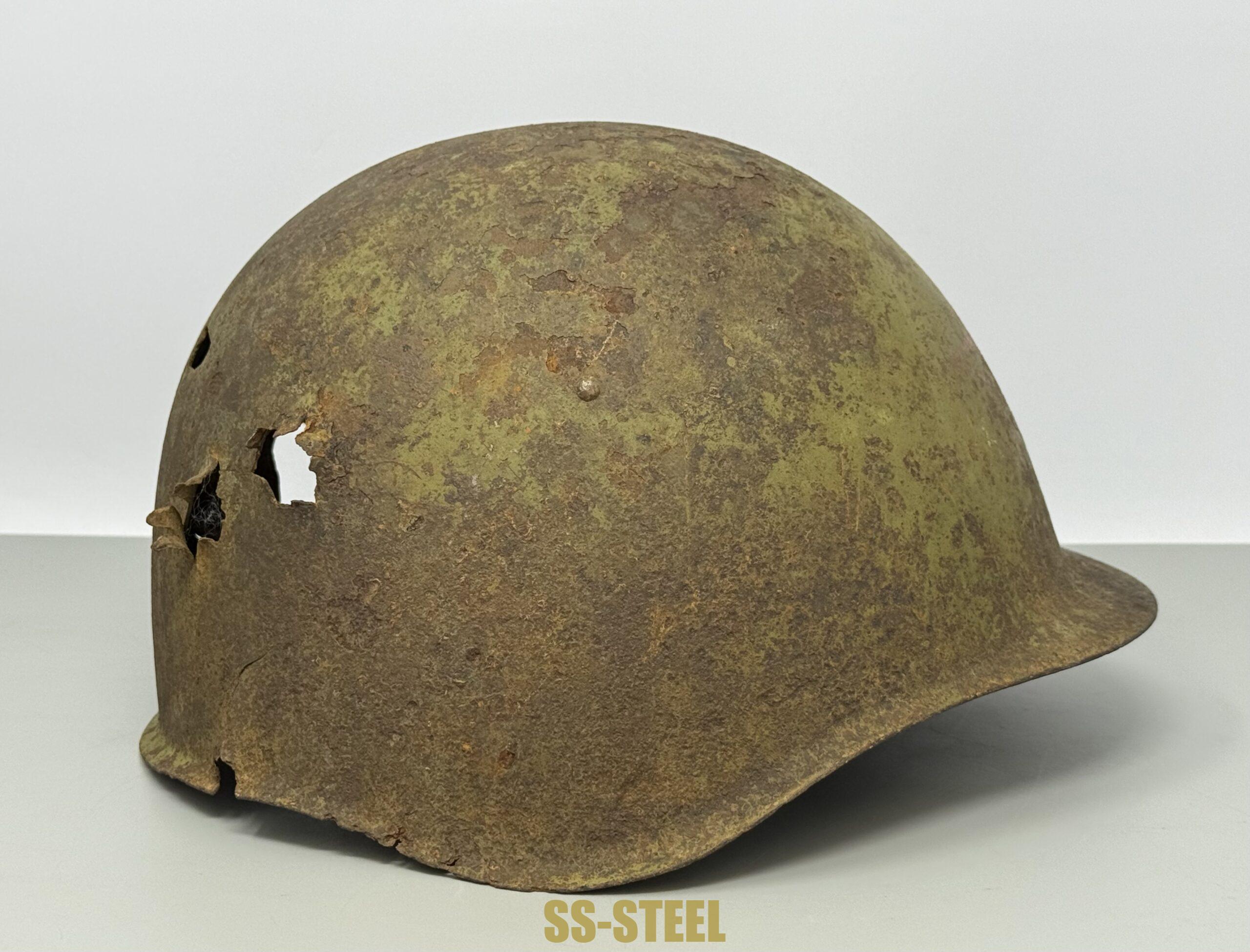 SSH-39 Helmet and RUSSIAN Capture German Heer Buckle--Battle Damaged - Image 6