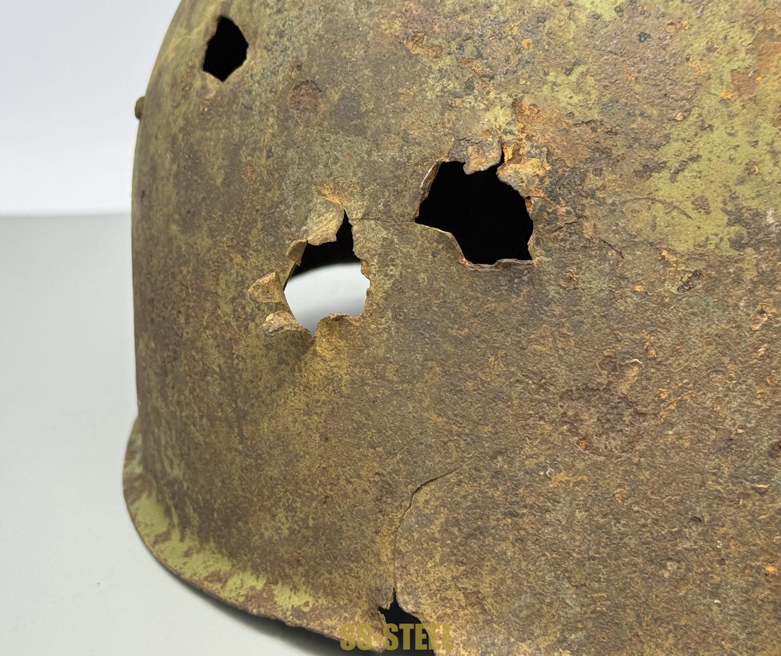 SSH-39 Helmet and RUSSIAN Capture German Heer Buckle--Battle Damaged - Image 17