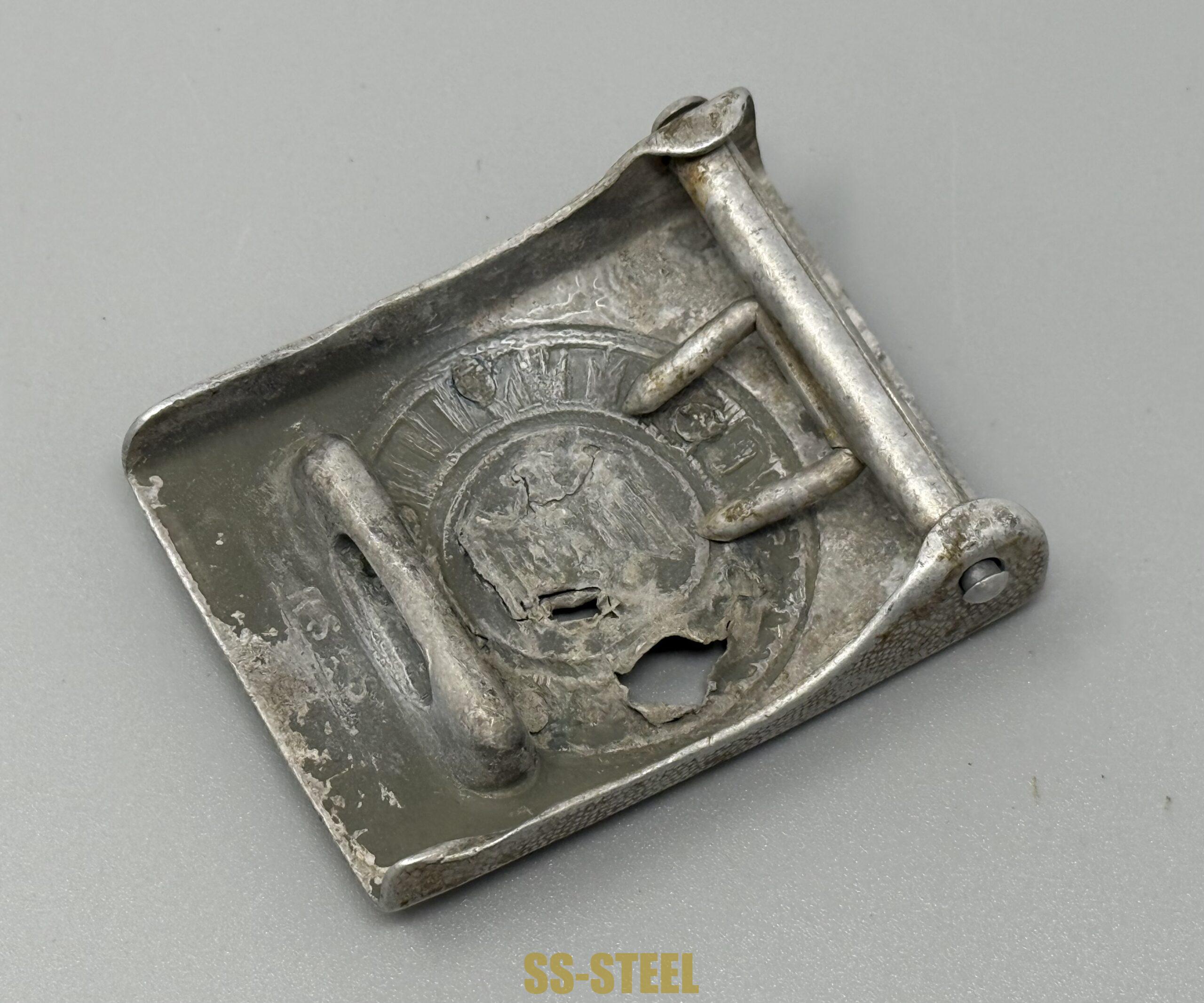 SSH-39 Helmet and RUSSIAN Capture German Heer Buckle--Battle Damaged - Image 23