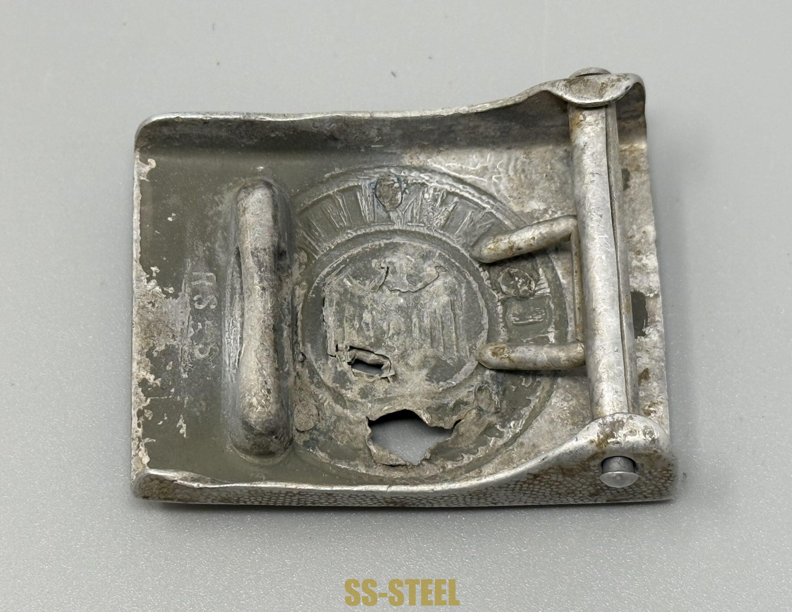 SSH-39 Helmet and RUSSIAN Capture German Heer Buckle--Battle Damaged - Image 24