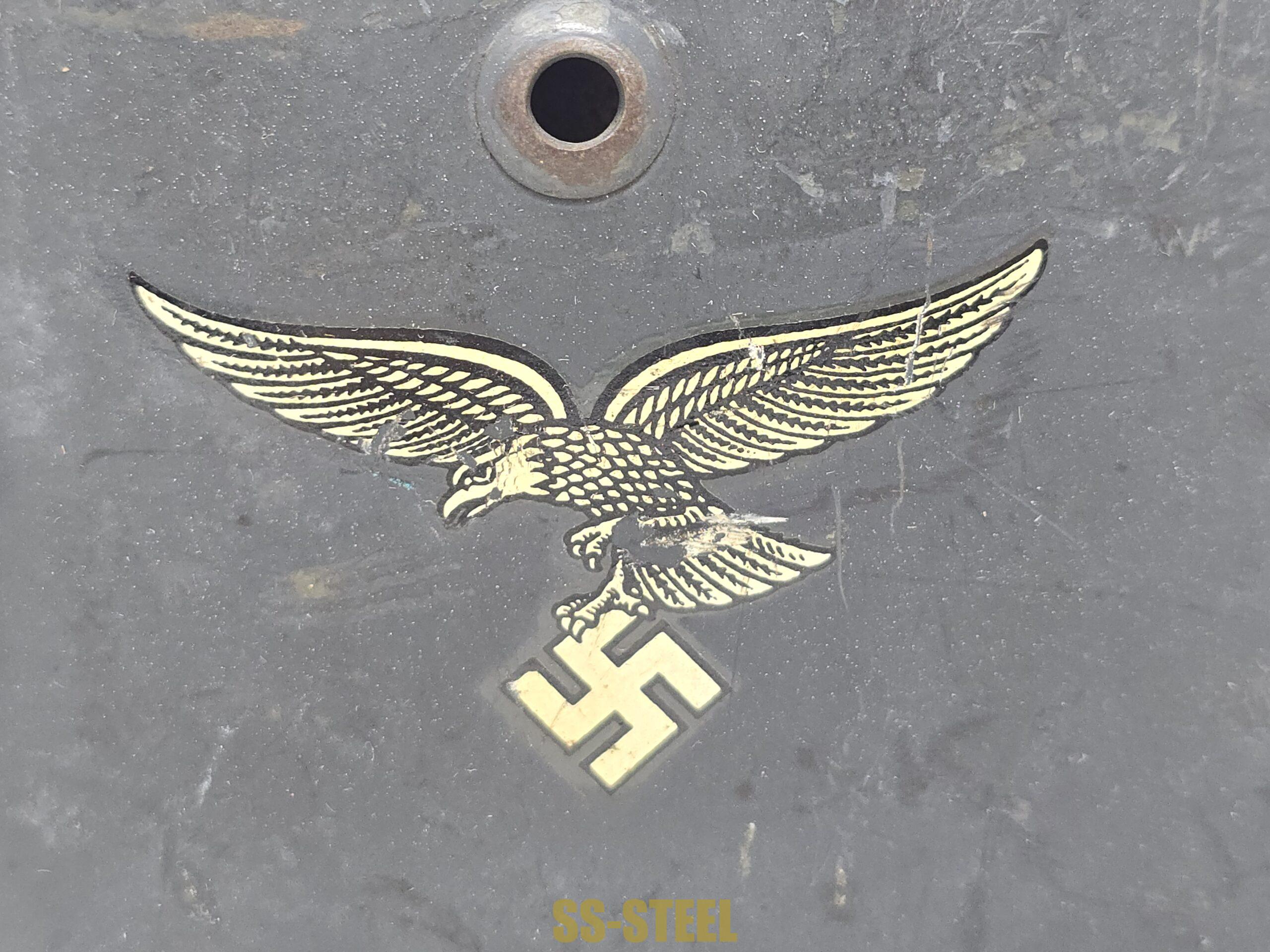 Sharp Luftwaffe M35 Double Decal Helmet, 1939 - Image 2