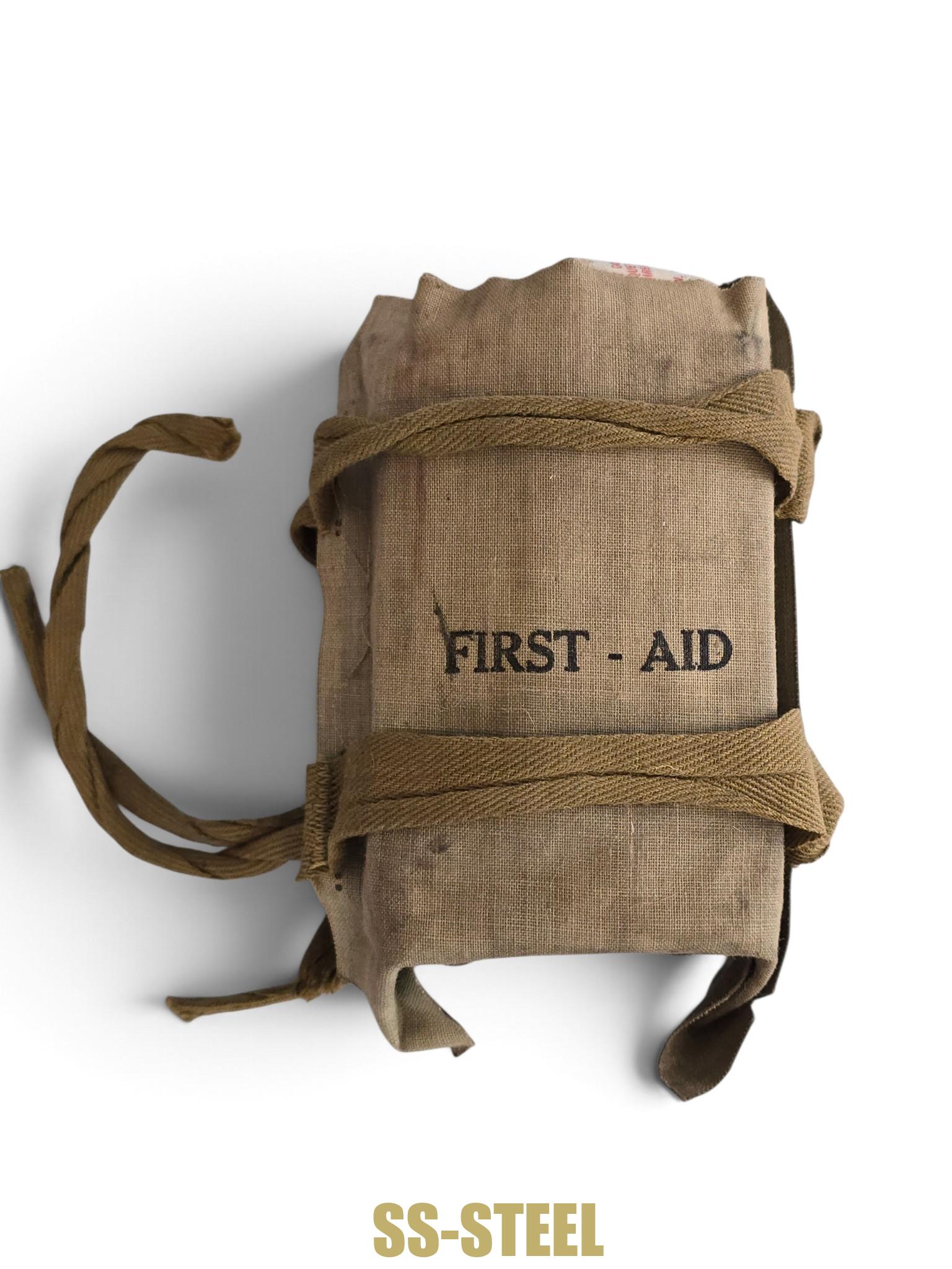WWII US Airborne Medical Pouch, Complete