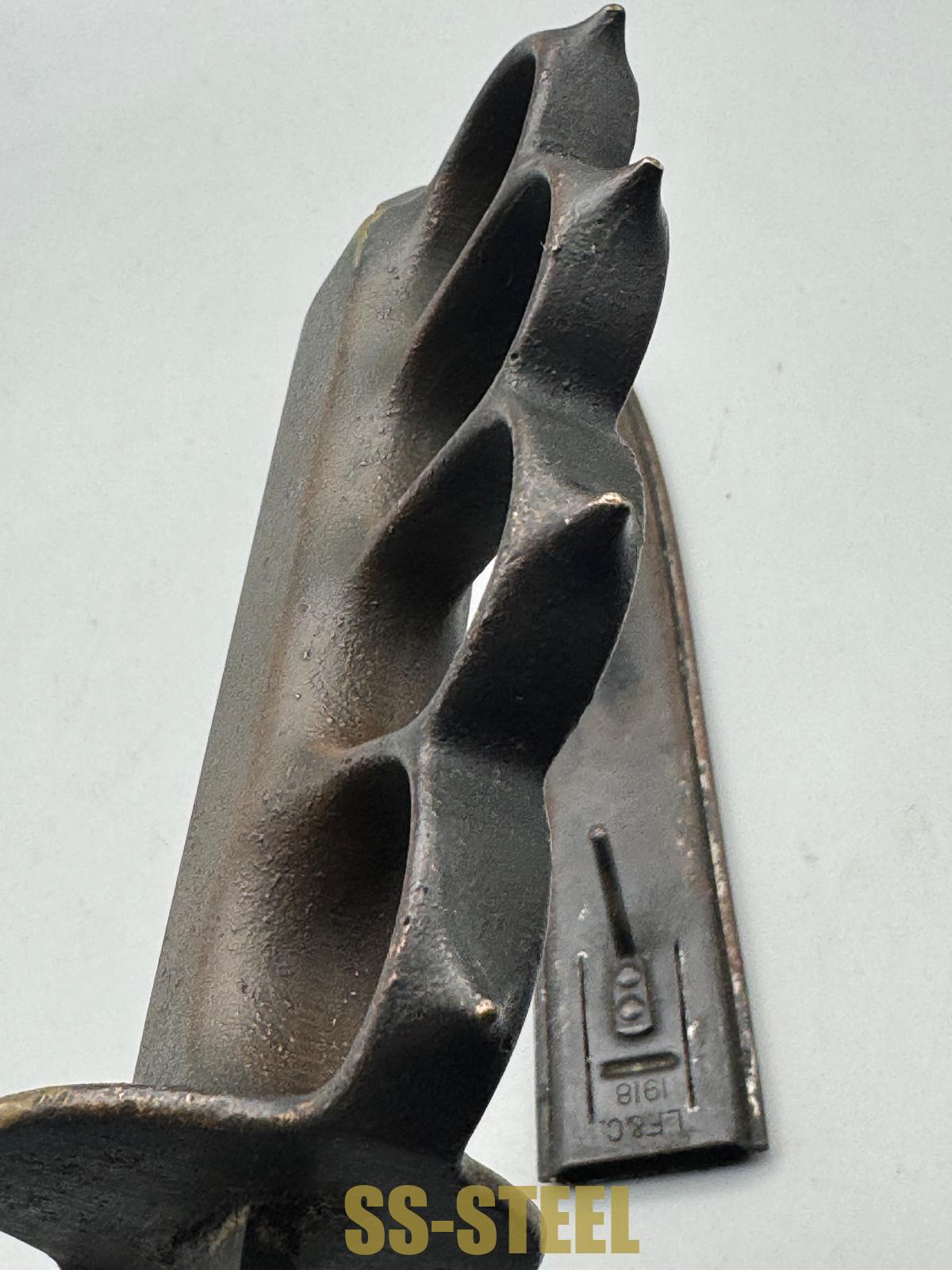 Beautiful US 1918 Knuckle Knife - Image 8